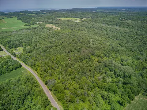 7620 Wadsworth Rd, Wolcott, NY 14590