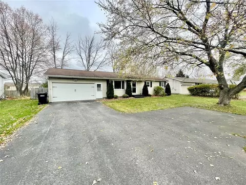 3420 Lyell Rd, Gates, NY 14606