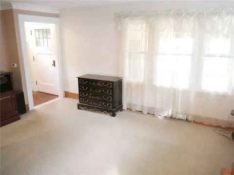 39 Winchester Rd, Irondequoit, NY 14617 photo 5
