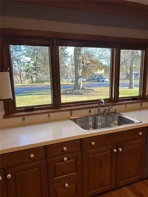 2815 Oakview Dr, Irondequoit, NY 14617 photo 10