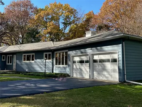 2815 Oakview Dr, Irondequoit, NY 14617 photo 5