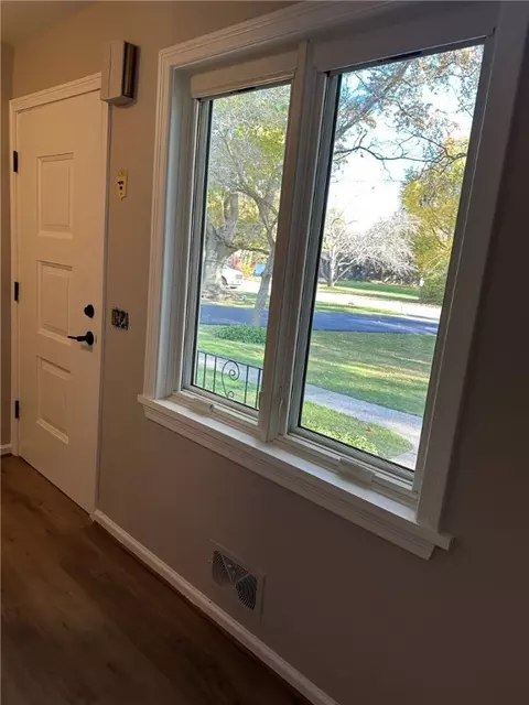 2815 Oakview Dr, Irondequoit, NY 14617 photo 8