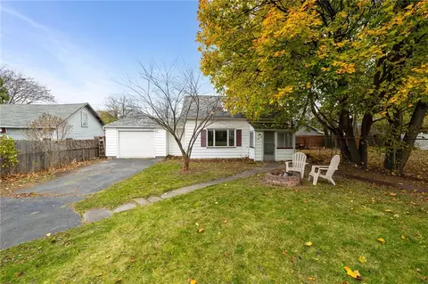 153 Estall Rd, Greece, NY 14616