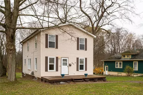 407 Howell St, Palmyra, NY 14522