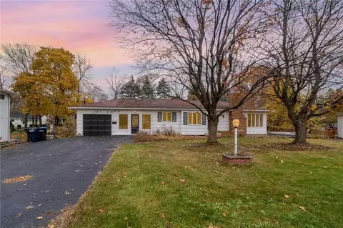 110 Cedargrove Dr, Irondequoit, NY 14617