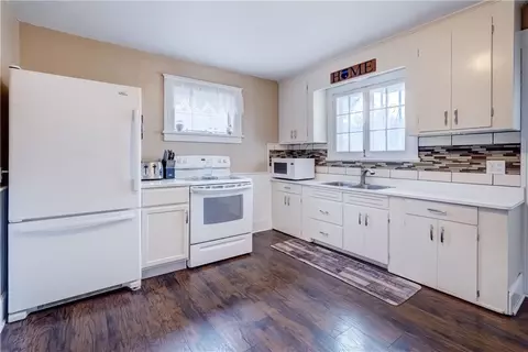 5 E Albion St, Murray, NY 14470 photo 4