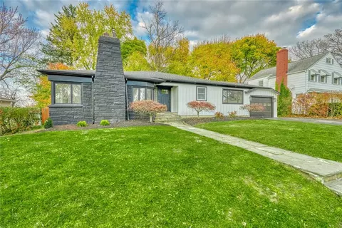 640 Culver Pkwy, Irondequoit, NY 14609