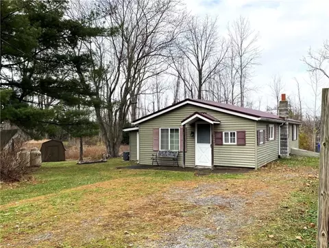 16757 Hinds Rd, Holley, NY 14470
