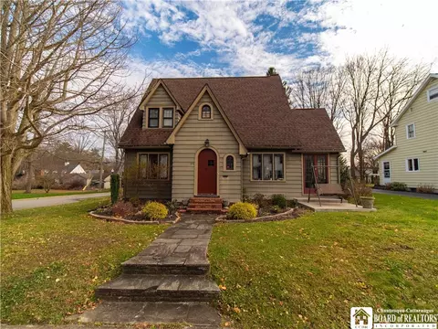24 Mont Alto Dr, Jamestown, NY 14701