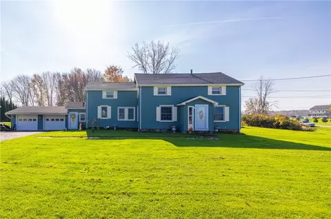 221 Burritt Rd, Parma, NY 14468