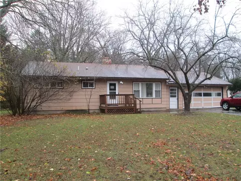 16 Finucane Rd, Rochester, NY 14623