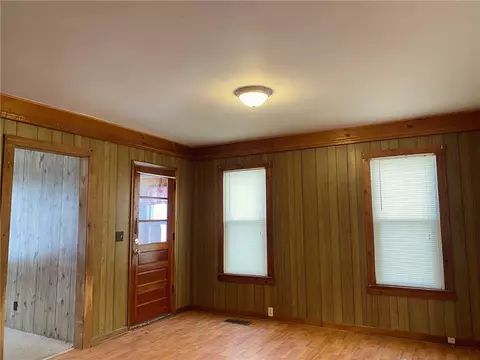 60 Jackson St, Lyons, NY 14489 photo 8