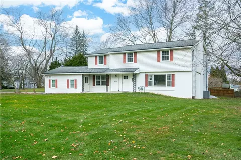 454 Stone Rd, Pittsford, NY 14534