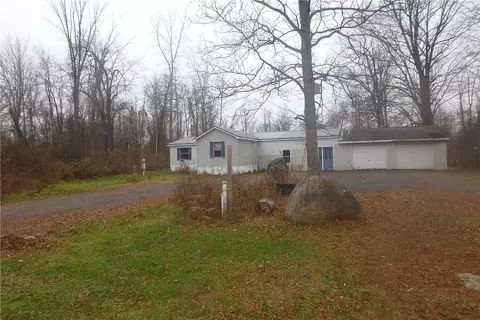 6381 County Line Rd, Red Creek, NY 13143