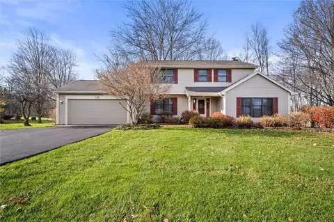 152 Galvin Ct, Farmington, NY 14425