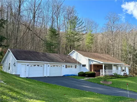 50 Chris Dr, Bradford, PA 16701