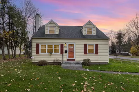 783 Lake Shore Blvd, Irondequoit, NY 14617