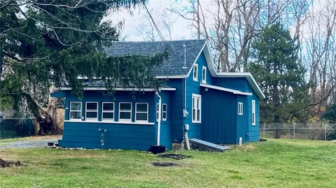 3872 Depew Rd, Canandaigua, NY 14424