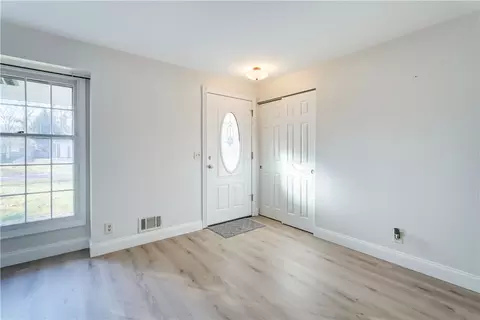 110 Wembly Rd, Greece, NY 14616 photo 3