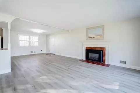 110 Wembly Rd, Greece, NY 14616 photo 7