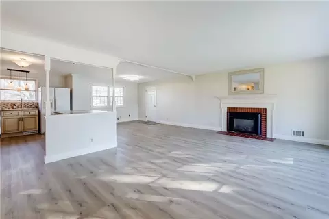 110 Wembly Rd, Greece, NY 14616 photo 6