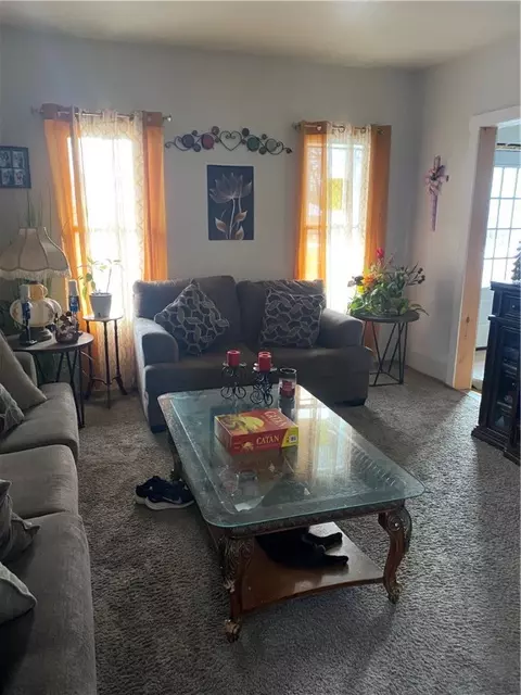 39 Montezuma St, Lyons, NY 14489 photo 3