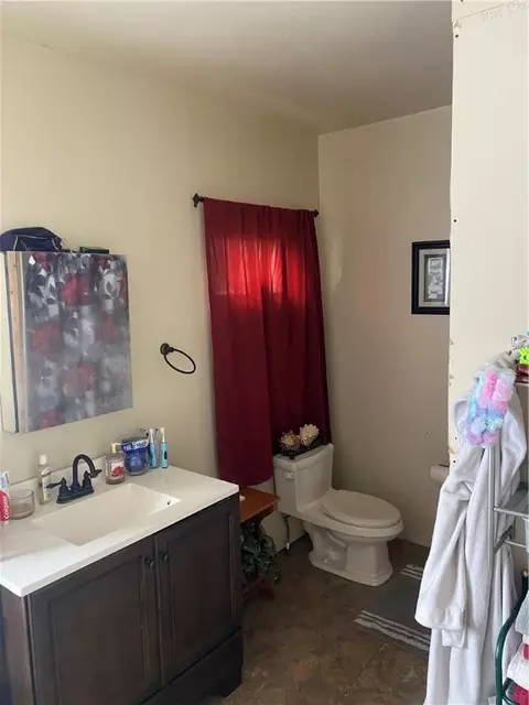 39 Montezuma St, Lyons, NY 14489 photo 5