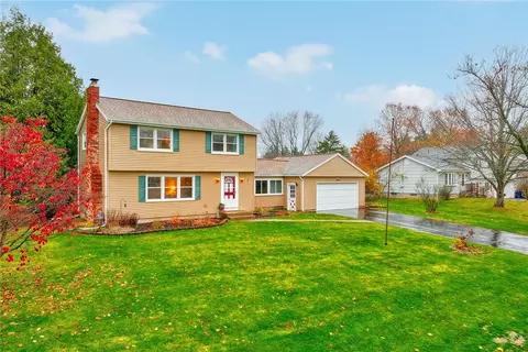 7 Kathrene Ct, Webster, NY 14580