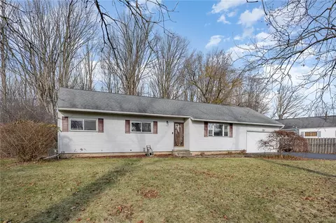 212 Wildbriar Rd, Rochester, NY 14623