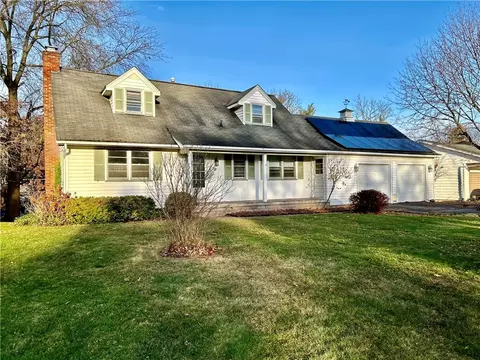 70 Lynnwood Dr, Brockport, NY 14420
