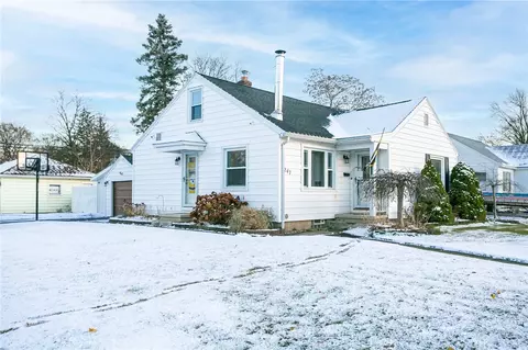 247 Laverne Dr, Greece, NY 14616