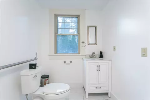 124 E Main St, Le Roy, NY 14482 photo 17
