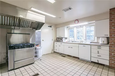 124 E Main St, Le Roy, NY 14482 photo 15