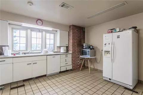 124 E Main St, Le Roy, NY 14482 photo 16