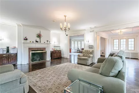 124 E Main St, Le Roy, NY 14482 photo 12