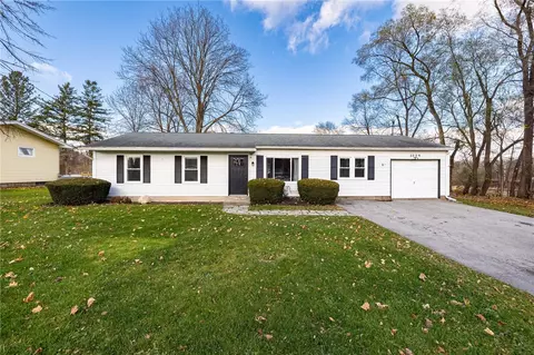 3029 Bonnie Ln, Palmyra, NY 14522