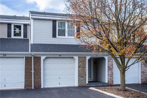 94 S Estate Dr, Webster, NY 14580