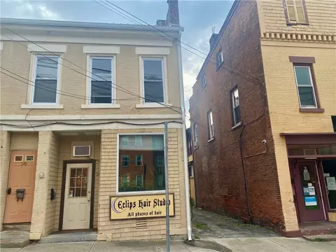 24-26 Broad St, Lyons, NY 14489 photo 4