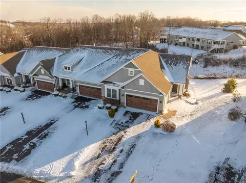 6921 Silverton Gln, Victor, NY 14564
