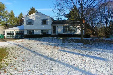 1612 Qualtrough Rd #1, Rochester, NY 14625