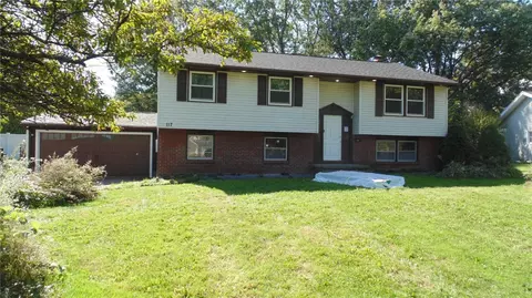 117 Ledgewood Dr, Greece, NY 14615