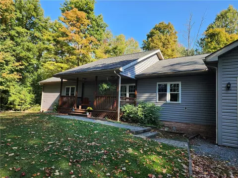 106 Woodland Dr, Scipio, NY 13118