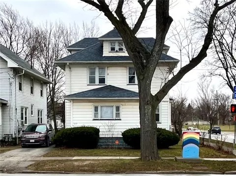 879 Emerson St, Rochester, NY 14613