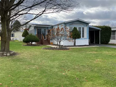 6409 Francis Dr, Victor, NY 14564