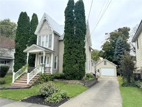 29 Russell St, Canisteo, NY 14823