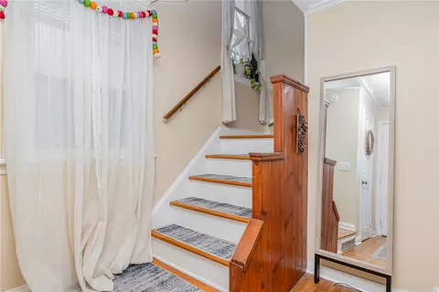 102 Walzer Rd, Irondequoit, NY 14622 photo 5