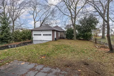 102 Walzer Rd, Irondequoit, NY 14622 photo 25