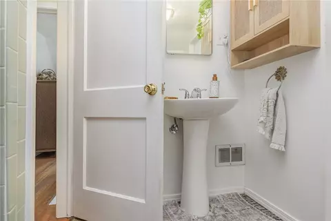102 Walzer Rd, Irondequoit, NY 14622 photo 13