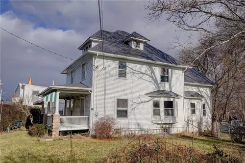 1498 Lake Rd, Hamlin, NY 14464