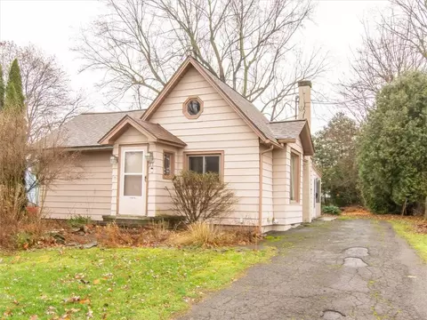 77 Big Ridge Rd, Ogden, NY 14559